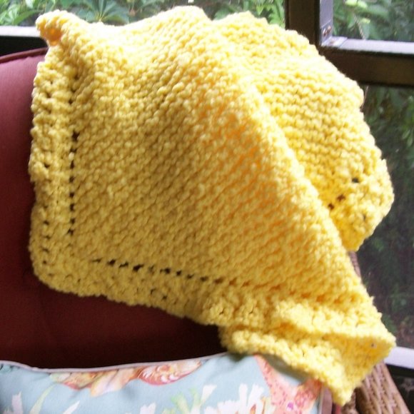 Hand Crafted Baby Blanket Hat Set Yellow Chunky Knit Swaddle Napper Cozy… - Picture 6 of 9